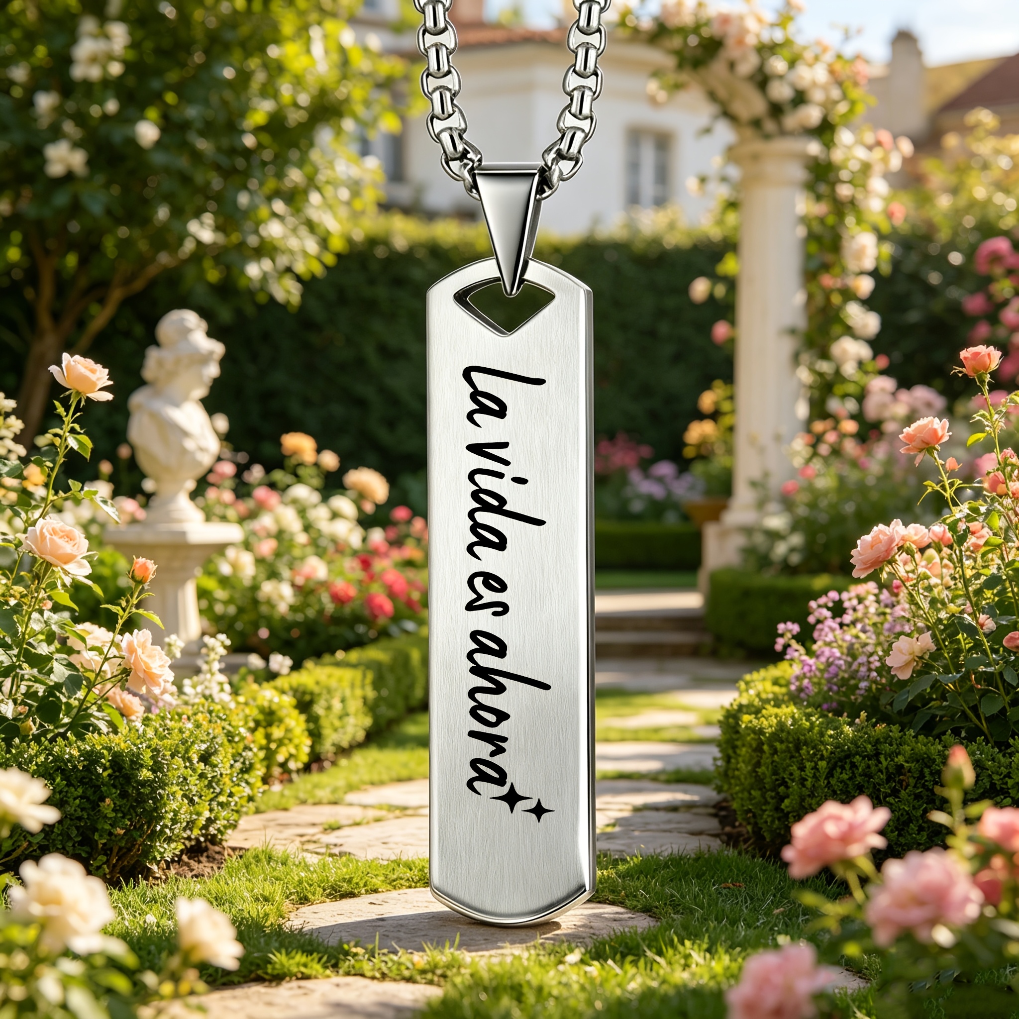 Spanish Phrase Pendant Necklace "LIFE NOW", Retro Design